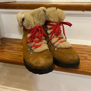 Jcrew snow boots with Red Laces and Fur Lining